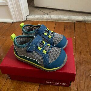 See Kai Run Anker Teal water-friendly shoes size 6